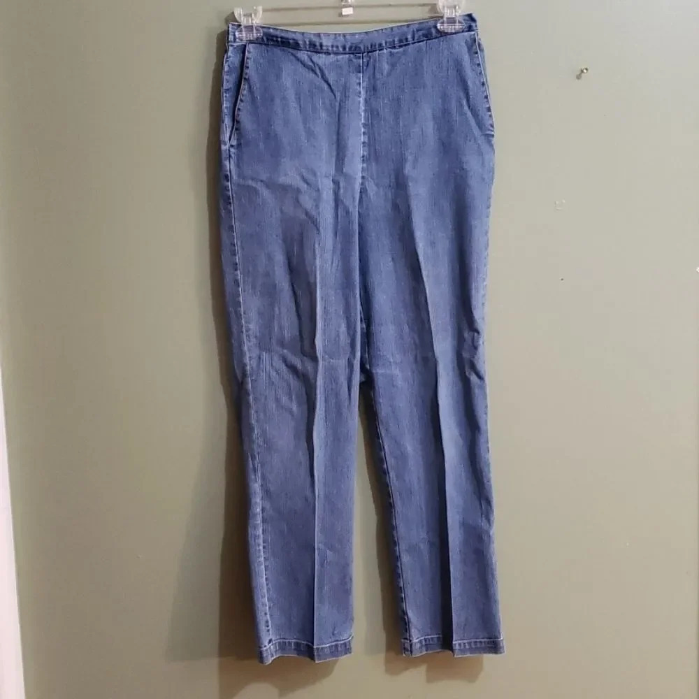 Vintage Alfred Dunner slip on jeans.